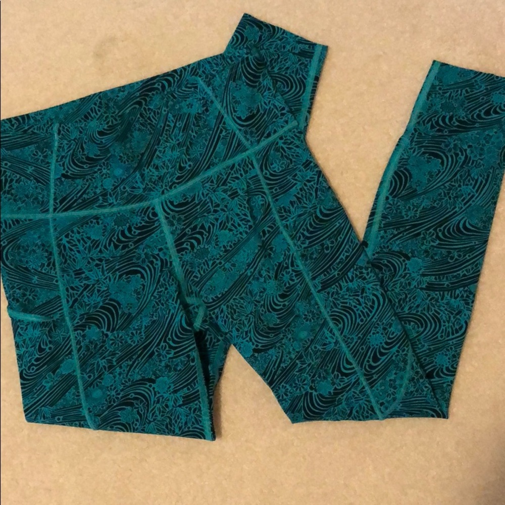 LIKE NEW! Lululemon Fast and Free HR 7/8 Tight!